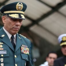 “Después de 40 años de servicio me despido del pueblo colombiano”:  general Zapateiro