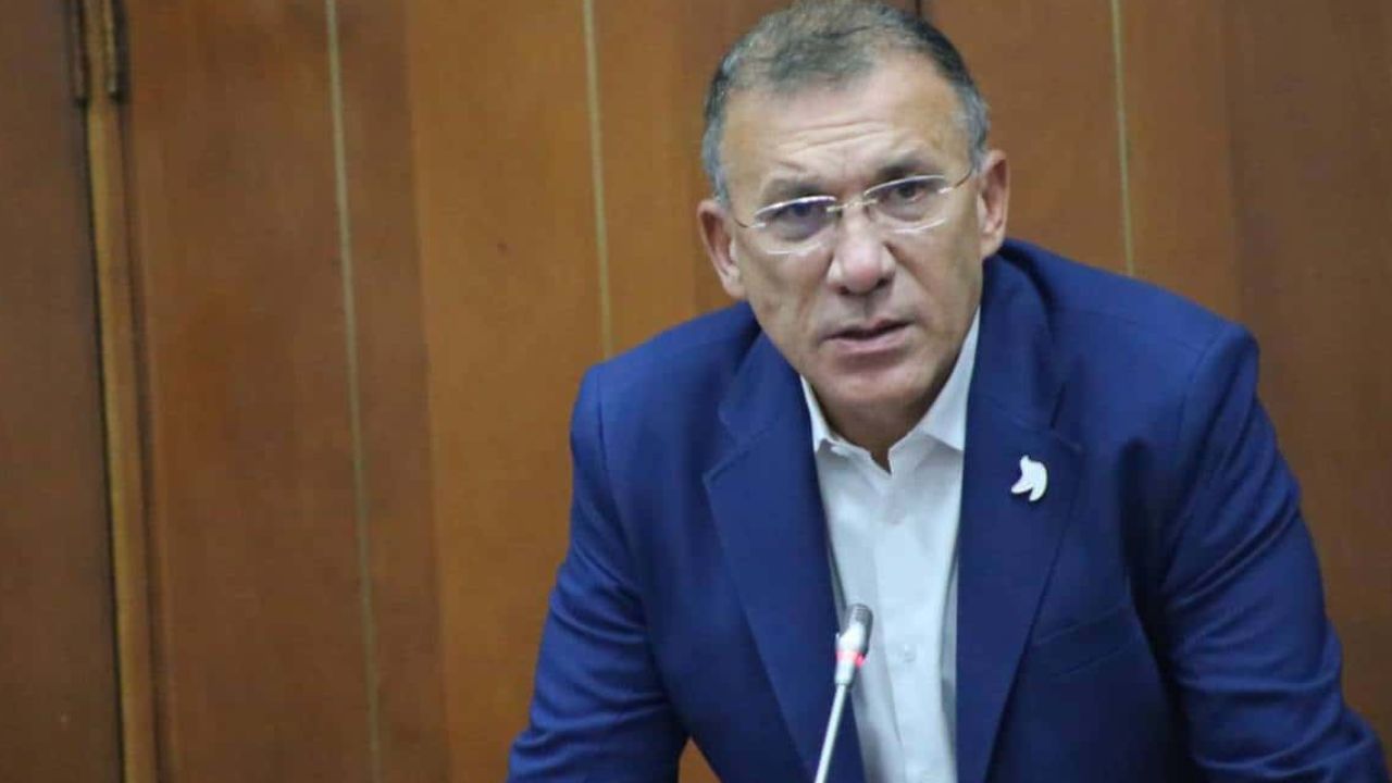 Imputan cargos a sujeto que habría amenazado de muerte a Roy Barreras ...