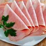 “Alerta sanitaria sobre venta fraudulenta de jamón de cerdo del Castillo”: Invima