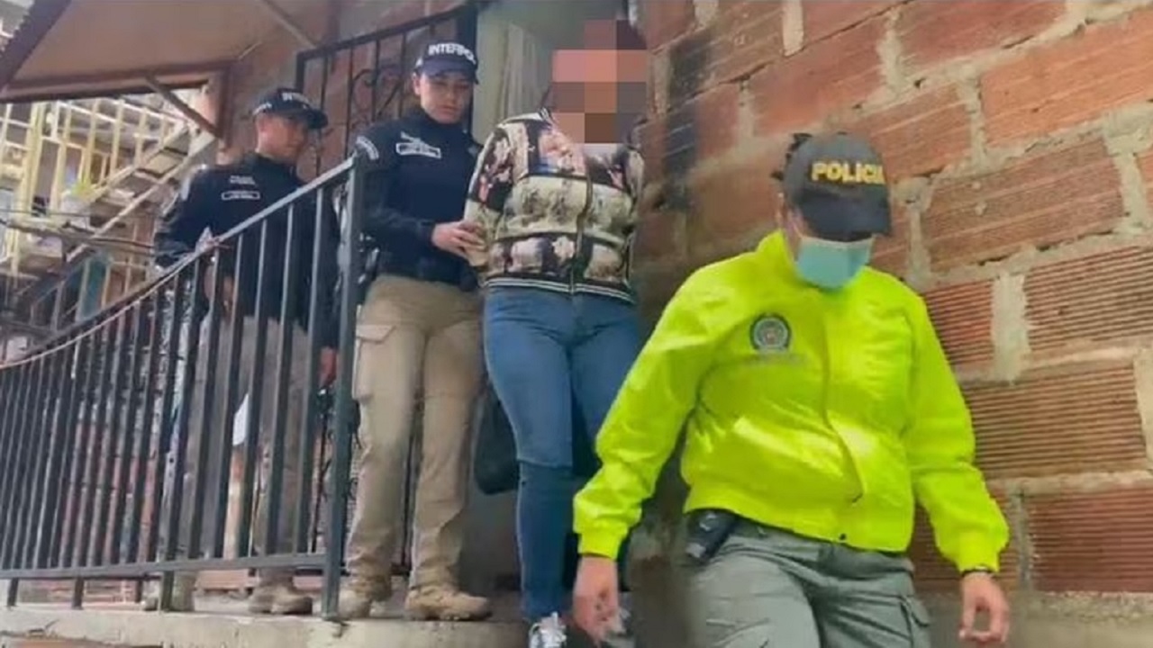 Policía captura madre abuso menores Medellín