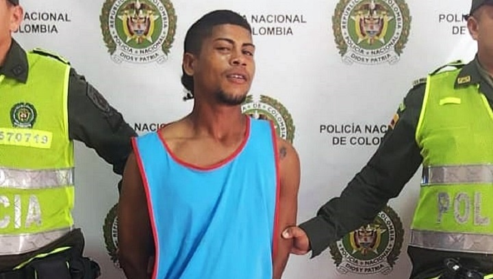 Capturado por morder a un Policía 1