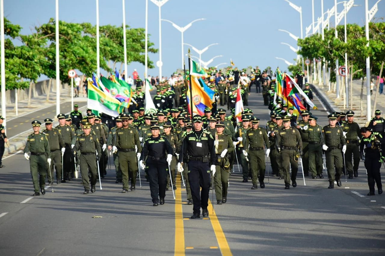 para asistir al desfile del 20 de julio en el Gran