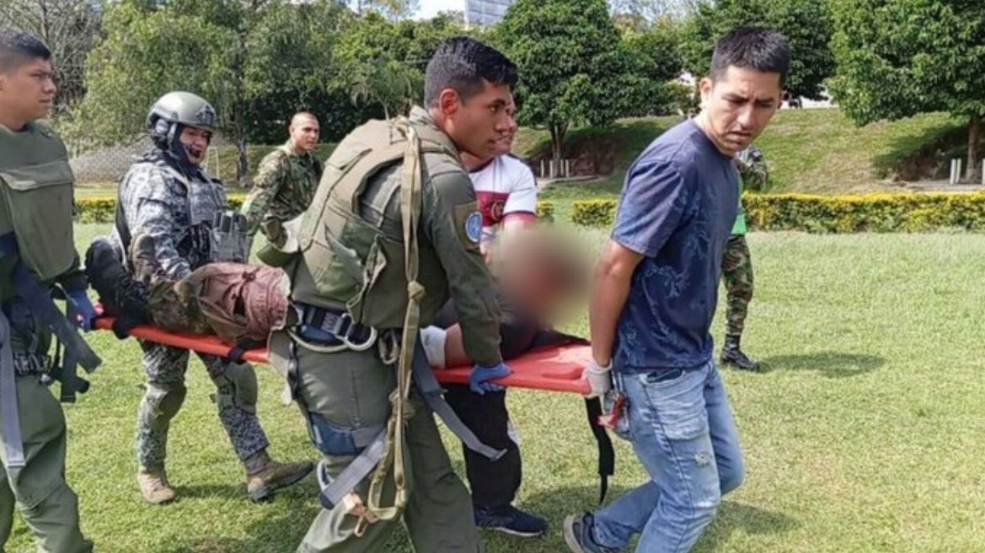 Combate Entre El Ejército Y Grupo Armado Deja Un Muerto Y Tres Heridos En Antioquia 0098