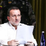 Condenan a 20 años de prisión al exjefe paramilitar alias Macaco por 141 hechos criminales