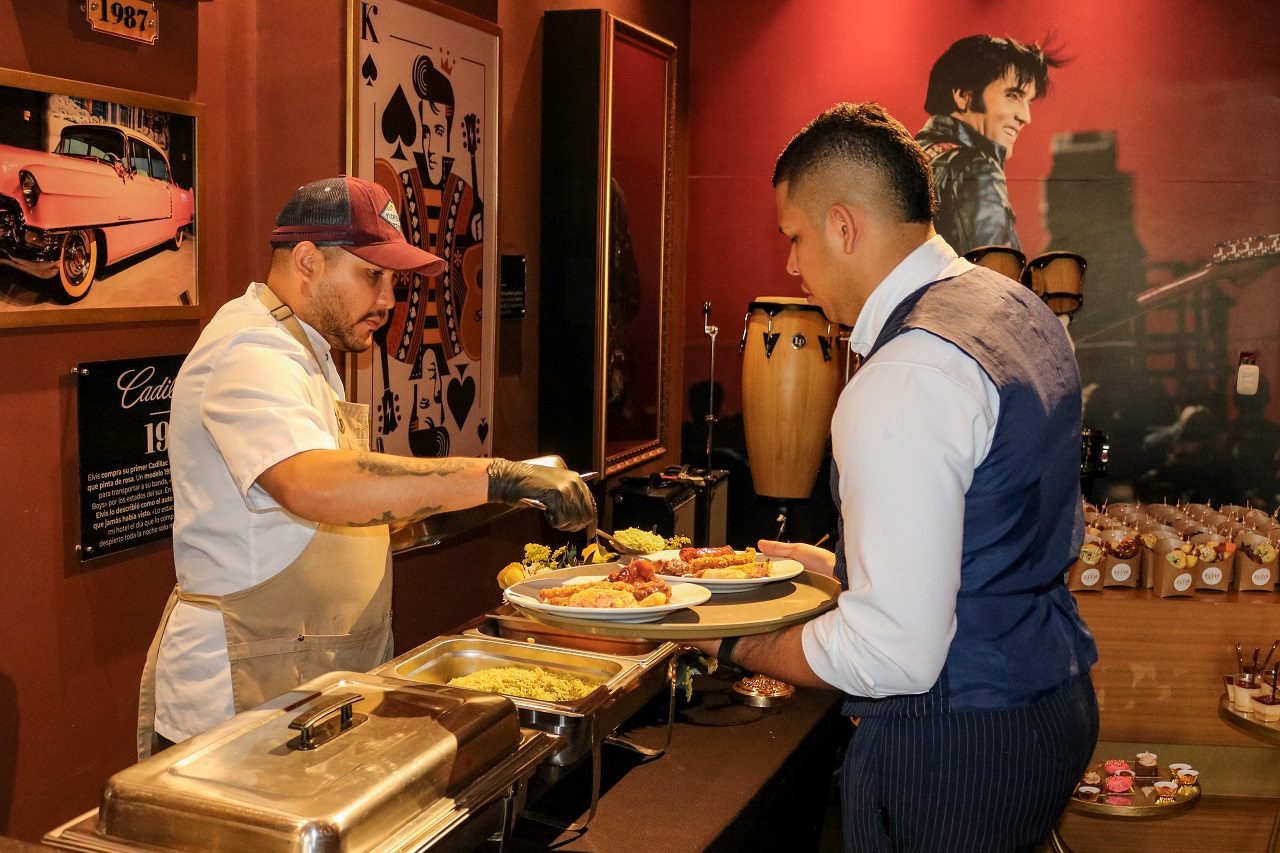 Elvis Diner Rooftop: gastronomía y coctelería de autor en la terraza de ...