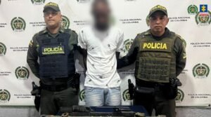 A la cárcel hombre hallado con lanzacohetes en el suroccidente de Barranquilla