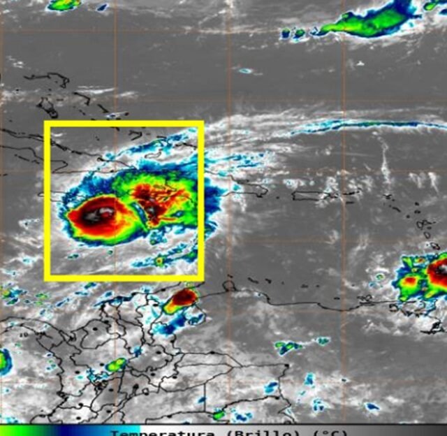 El huracán Beryl sigue su desplazamiento en el mar Caribe por fuera del territorio nacional