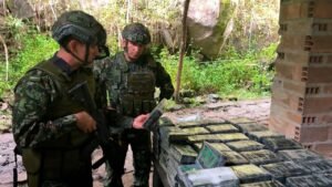 Desmantelan laboratorio del Clan del Golfo “que producía 7 toneladas de cocaína al mes” en Antioquia