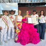 En las playas de Puerto Mocho, Tatiana Angulo recibe decreto como reina del Carnaval de Barranquilla 2025