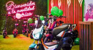 Motos, patinetas y bicicletas eléctricas hacen parte de la oferta en Autofest 2024