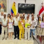 La JAL del Centro Histórico otorgó condecoración a Gabriel Marriaga, rey Momo del Carnaval de Barranquilla 2025