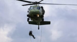 4 militares muertos tras ser atacados a disparos cuando descendían desde un helicóptero en Caucasia, Antioquia