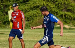 Daniel Rivera no le dio alargue al asunto, se puso los cortos y de una efectuó su primer entreno con Junior