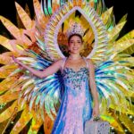 ‘Reina Sideral’, majestuosa fantasía con la que fue coronada Alexsandra Estarita, reina del Carnaval de la 44