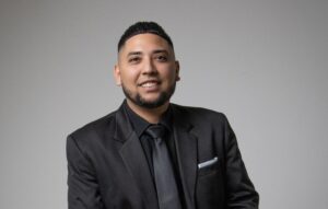 De barbero de barrio a líder en alta estética dental: Adrián Donado, un emprendedor de Impacto
