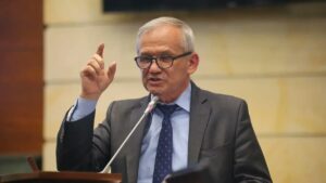 Imputan a exdirector del Dapre por su presunta participación en entramado de corrupción en la UNGRD