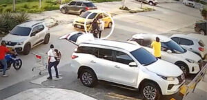 (Video) Así fue el momento en que un presunto delincuente fue ultimado en el barrio Villa Santos