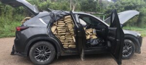 Autoridades inmovilizan vehículo “taqueado” de marihuana en una vía del Huila