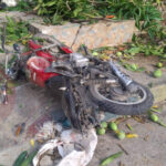 “El bus arrolló a los ocupantes de una moto antes de volcarse”: accidente en la loma de La Manga