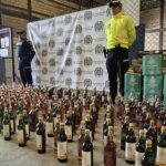 Policía Fiscal y Aduanera incautó 443 botellas de ‘whisky’ en el centro de Barranquilla
