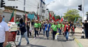 Avanza marcha por el Día de los Trabajadores en Barranquilla: Policía hace acompañamiento