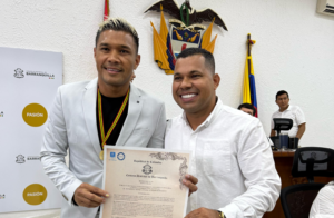 “Les presentamos al mejor deportista de América”: concejal Alexis Castillo al otorgar medalla Barrancas de San Nicolas a Don Teo