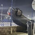 Automóvil terminó volcado en patinódromo, en la localidad Riomar de Barranquilla
