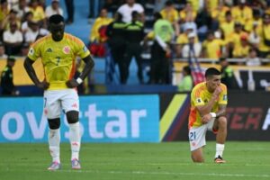 Pobre nivel futbolístico, ofensiva inocua y actitud fofa: la Selección Colombia pasó de indómita a mansa