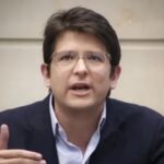 “Existen indicios de mejoría neurológica”: Fundación Santa Fe sobre estado de salud de Miguel Uribe