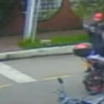 Se presentó ante la Fiscalía el motociclista que transportó al menor que disparó contra Miguel Uribe