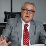 Procuraduría denuncia atentado contra vehículo del exministro de Justicia Néstor Osuna: “Su conductor resultó herido”