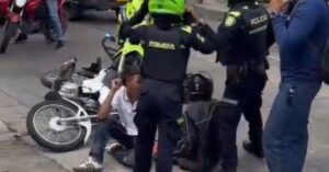 “Venían de robar y los cogieron”: capturan a dos presuntos atracadores en el barrio El Recreo