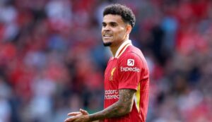 ¡Lucho fluctúa por días difíciles!: ahora los vituperios le llueven desde Liverpool por el tema Bayern Múnich