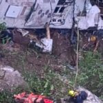 Tragedia en Antioquia: autobús que transportaba estudiantes cayó a un abismo y más de 10 ocupantes murieron