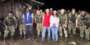 Comunidad indígena deja en libertad a los 18 militares que tenían retenidos en el Chocó