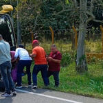Bus interdepartamental se volcó en la Cordialidad, a la altura de Campeche: habrían varios heridos