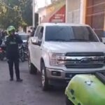 “Estaba parqueado como esperando a alguien”: hombre asesinado en Santa Marta conducía una camioneta con placa de Barranquilla