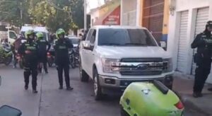 “Estaba parqueado como esperando a alguien”: hombre asesinado en Santa Marta conducía una camioneta con placa de Barranquilla