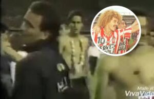 Un 19 de diciembre de 1993, Junior dejó a los del Medellín con los collares de arepas colgados en sus cuellos