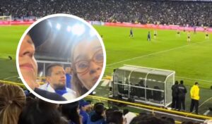 “¿Son costeños?”: a pareja barranquillera le tocó salir de la grada ante violencia de hincha de Millonarios