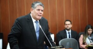 “Un congresista no está bien pago con $32 millones”: senador Antonio Zabaraín