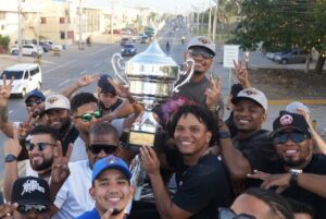 Caimanes le ofreció a su amada Barranquilla el tricampeonato logrado en el béisbol colombiano