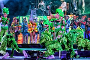 Baranoa vibró con el tributo a los hacedores del Carnaval del Atlántico: ¡Más de 500 artistas en escena!