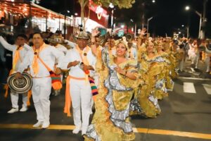 ¡Listos para la Noche de Faroles y Tambores!: suena la tradición en la calle 84