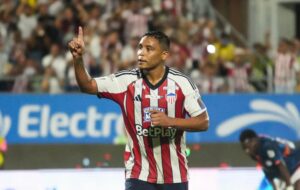 ¡Que siga el Carnaval! Junior retornó al Romelio Martínez con goleada sobre Chicó y se metió a los ocho