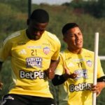 Con sus dos “culebras” por las bandas, Canchimbo y Barrios, Junior parte a Bogotá para enfrentar a Santa Fe