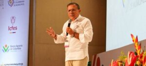 Una exfiscal es la fórmula vicepresidencial del candidato Roy Barreras