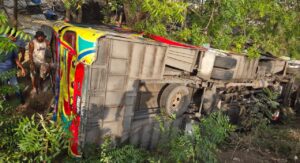 “Por esquivar un motocarro”: versiones iniciales sobre siniestro de bus entre Palmar de Varela y Ponedera
