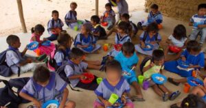 Fiscalía destapa red de corrupción en contratos de alimentación para niños y mujeres gestantes en La Guajira