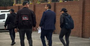 Mientras ejercía su derecho al voto, CTI capturó a candidato al Senado por presuntos nexos con Papá Pitufo